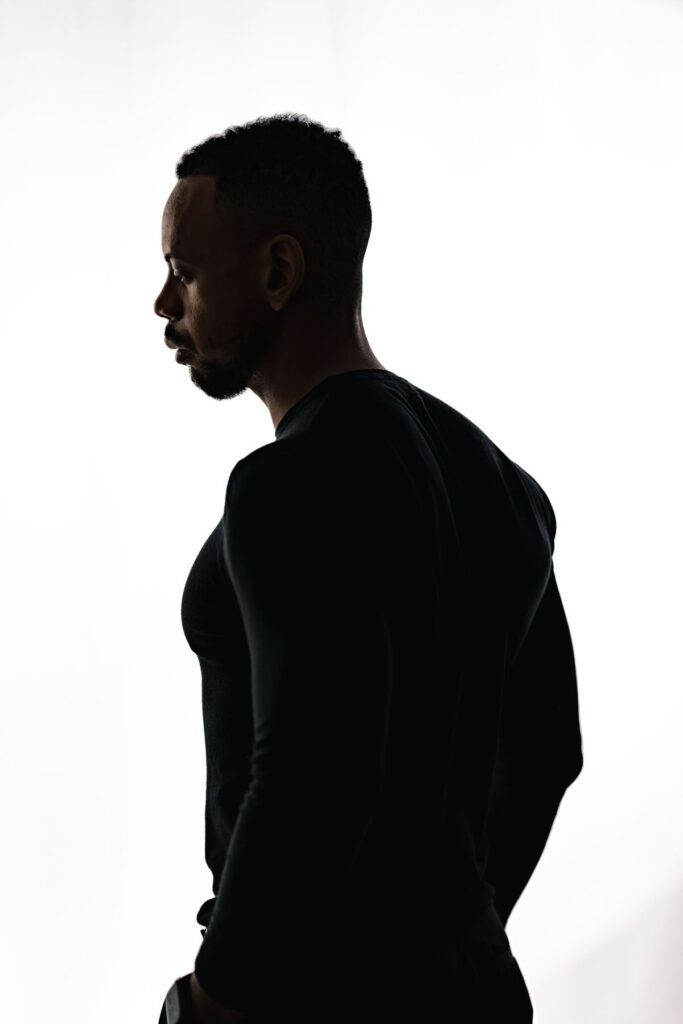 Naxice Said Salim, silhouette de profil
